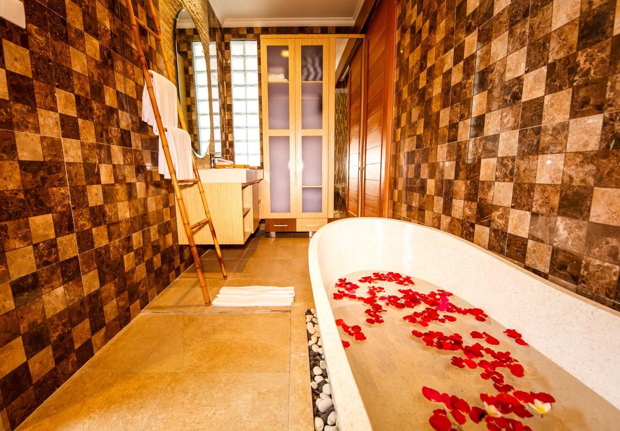 Villa Suzuki 2 Seminyak Eksteriør billede